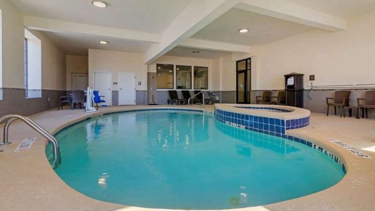 Comfort Inn & Suites West