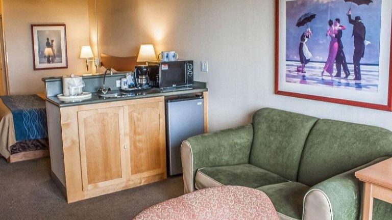Comfort Inn and Suites