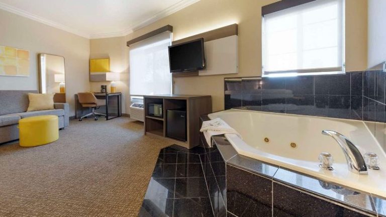 Comfort Suites Oceanside Camp Pendleton Area