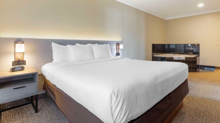 Comfort Suites Oceanside Camp Pendleton Area