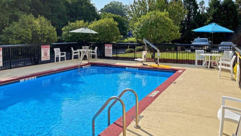 Comfort Suites Salisbury I-85, room with private jacuzzi, photo 6