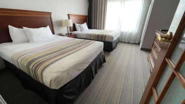 Country Inn & Suites by Radisson, Appleton North, WI