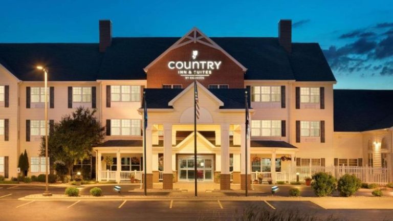 Country Inn & Suites by Radisson, Appleton North, WI