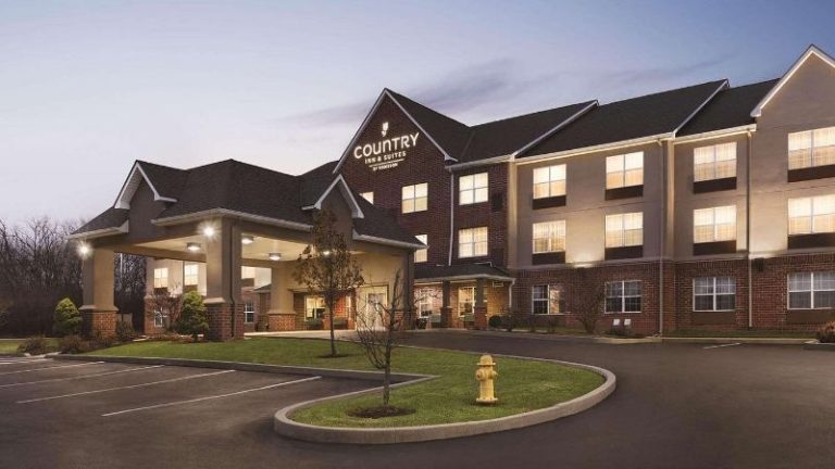 Country Inn & Suites by Radisson, Fairborn South, OH