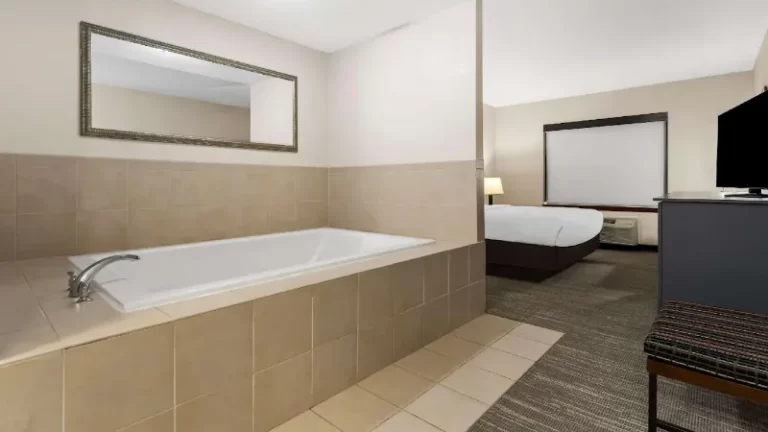 Country Inn & Suites by Radisson, Macon North, GA