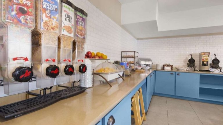 Country Inn & Suites by Radisson, Richmond West at I-64