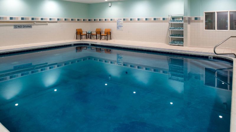 Courtyard by Marriott High Point, room with private jacuzzi, photo 6