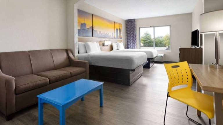 Days Inn & Suites by Wyndham Albany NY