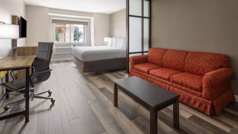 Days Inn by Wyndham Jackson Downtown