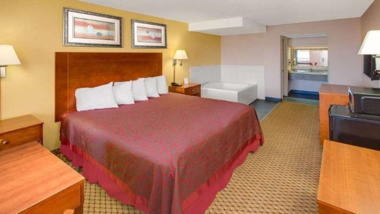 Days Inn by Wyndham Gulfport