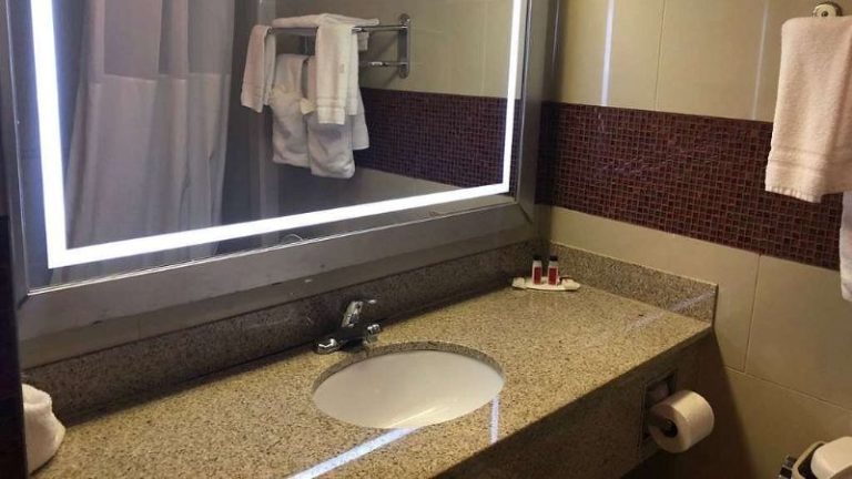 Days Inn by Wyndham Jersey City