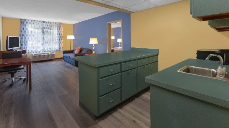 Days Inn by Wyndham Milan Sandusky South
