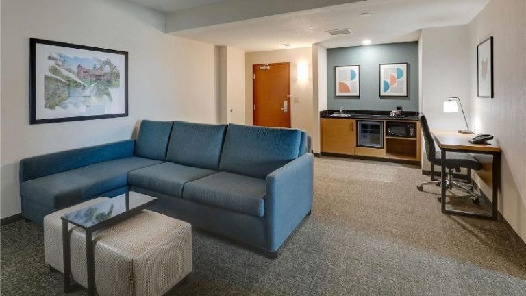 Drury Inn & Suites Dayton North