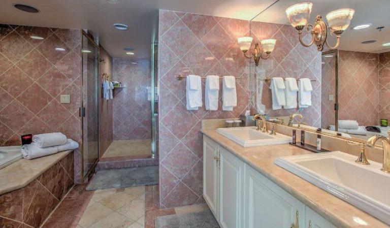 Embassy Suites by Hilton Convention Center Las Vegas