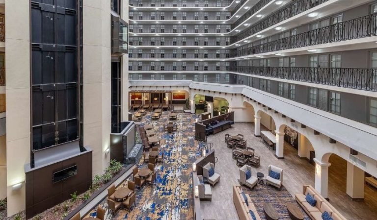 Embassy Suites by Hilton Tulsa I-44