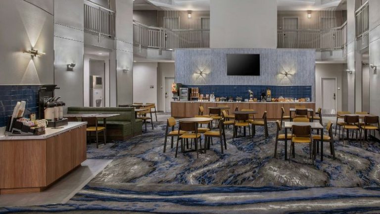 Fairfield Inn & Suites Oakland Hayward