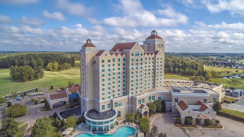 Grandover Resort & Spa, A Wyndham Grand Hotel, room with private jacuzzi, photo 8