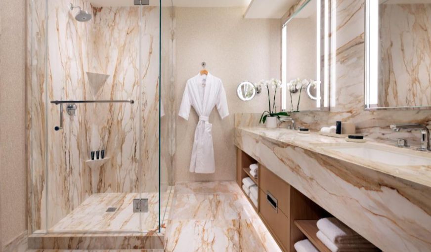 Green Valley Ranch Resort and Spa, room with private jacuzzi, photo 6