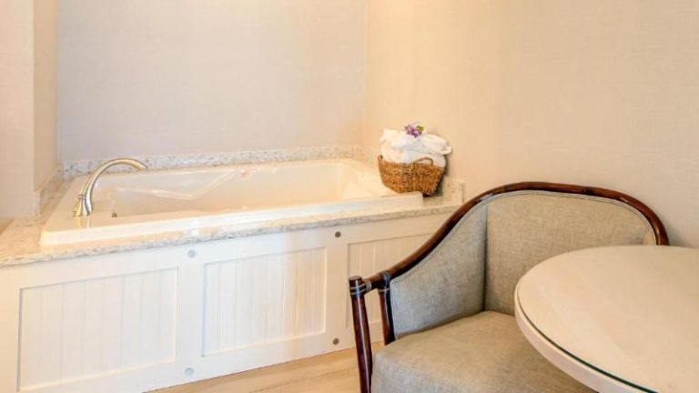Hallmark Resort & Spa Cannon Beach