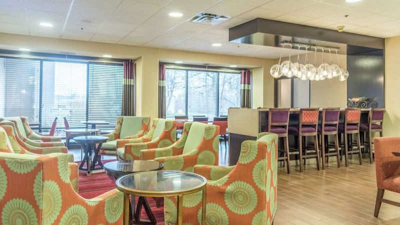 Hampton Inn Muskegon, room with private jacuzzi, photo 7