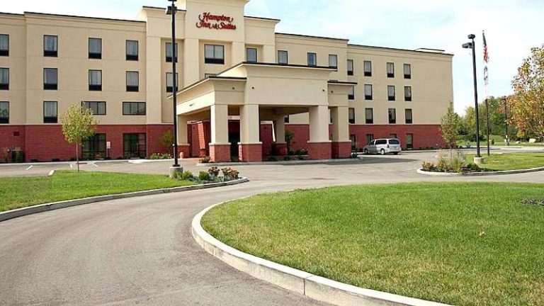 Hampton Inn & Suites Dayton-Airport