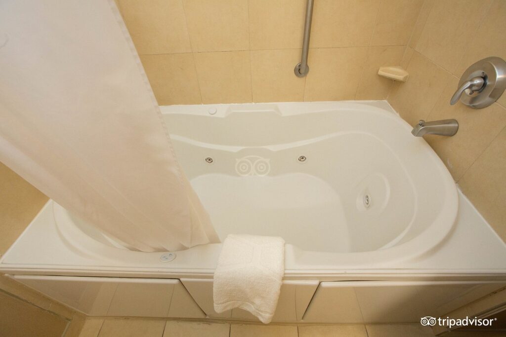 Hampton Inn & Suites Staten Island