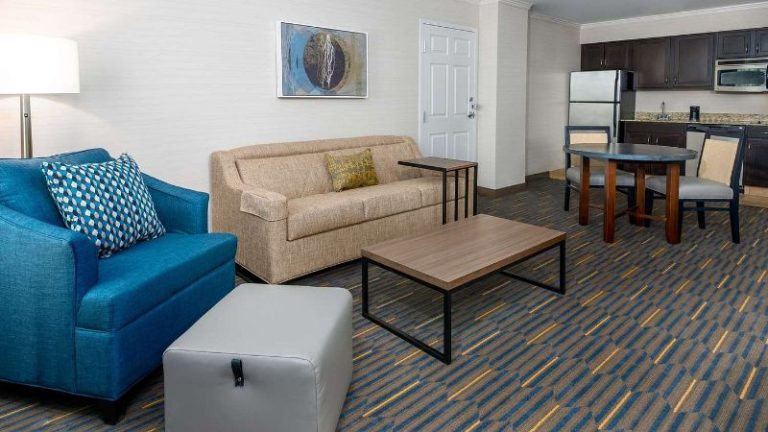 Hampton Inn & Suites Buffalo Downtown