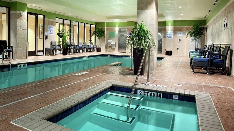 Hilton Asheville Biltmore Park, room with private jacuzzi, photo 8