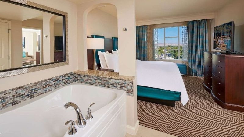 Hilton Grand Vacations Club Paradise Las Vegas 6 - jacuzzi hotel room