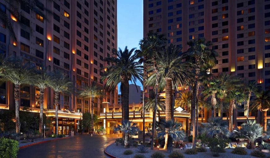 Hilton Grand Vacations Club on the Las Vegas Strip, room with private jacuzzi, photo 6