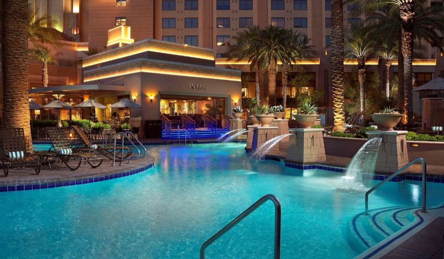 Hilton Grand Vacations Club on the Las Vegas Strip, room with private jacuzzi, photo 7