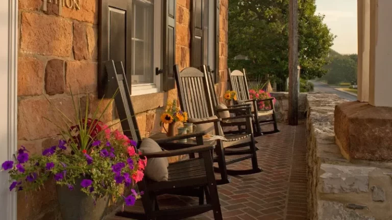 Historic Smithton Inn