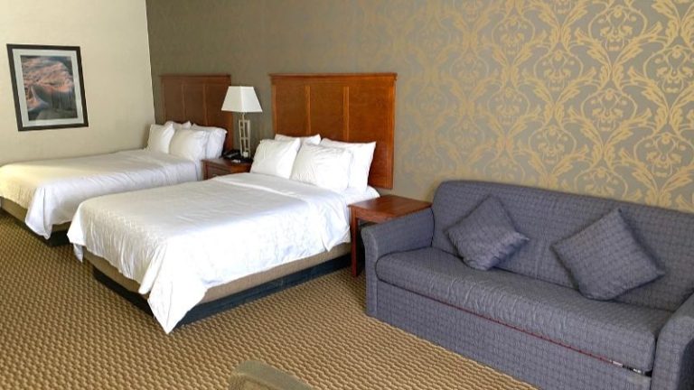 Holiday Inn Express Holland, an IHG Hotel