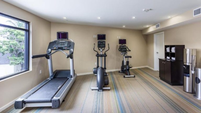 Holiday Inn Express & Suites La Jolla – Windansea Beach