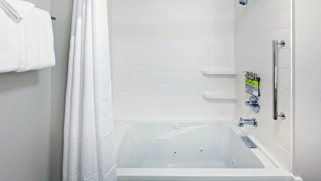 Holiday Inn Express & Suites Tulsa South – Woodland Hills, an IHG Hotel