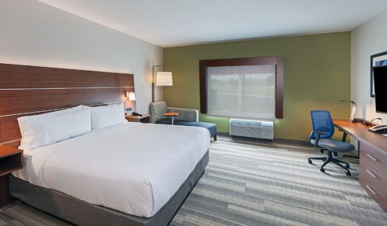 Holiday Inn Express & Suites Tulsa South – Woodland Hills, an IHG Hotel