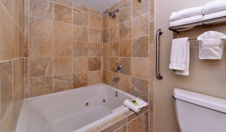 Holiday Inn Express & Suites Indianapolis W – Airport Area, an IHG Hotel