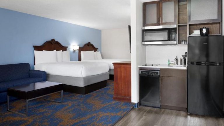Hotel South Tampa & Suites