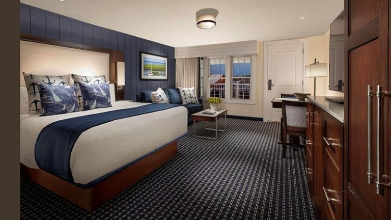 Hyannis Harbor Hotel