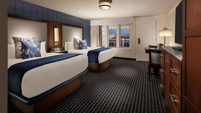 Hyannis Harbor Hotel