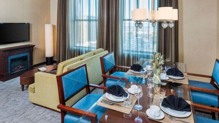 Hyatt Regency Buffalo / Hotel and Conference Center
