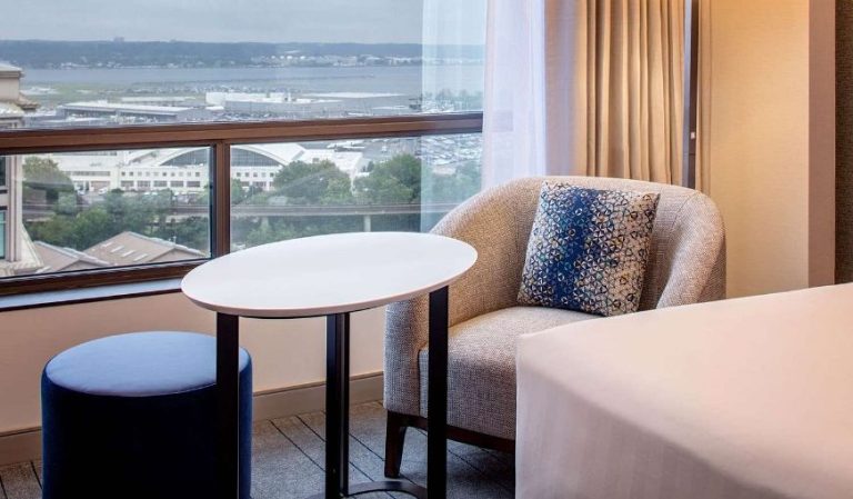 Hyatt Regency Crystal City at Reagan National Airport