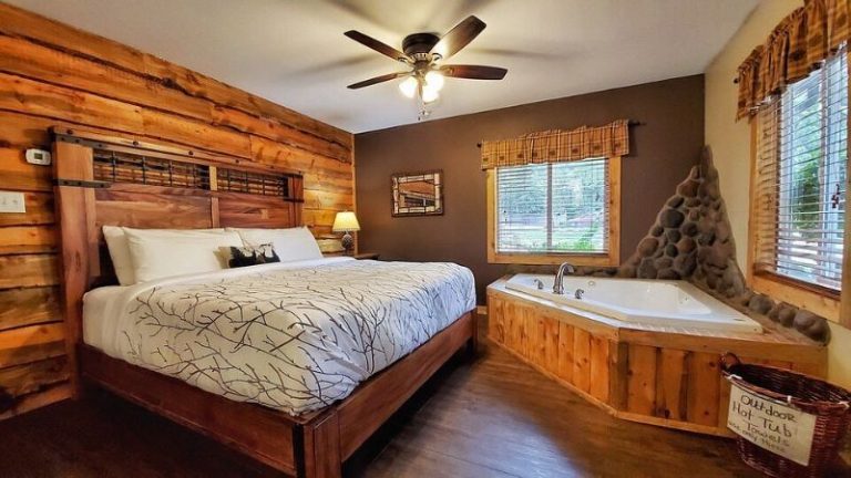 Inn on Fall River