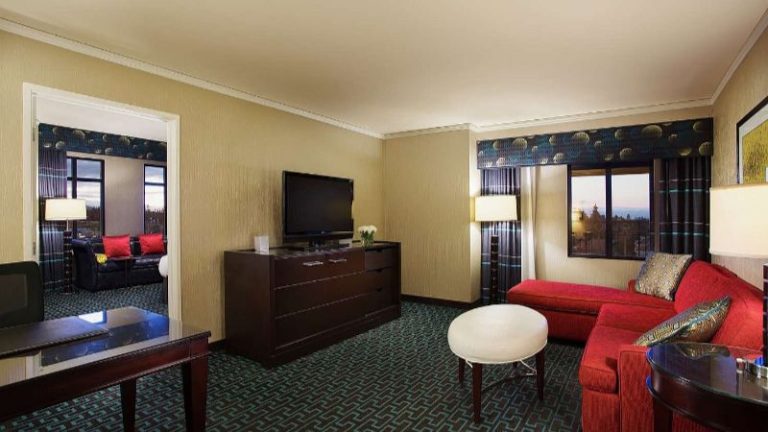 Juniper Hotel Cupertino Curio Collection By Hilton