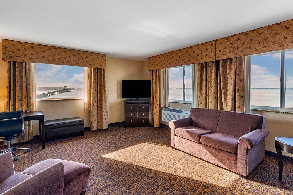 Lloyd Hotel Astoria Bayfront, Ascend Hotel Collection, room with private jacuzzi, photo 4