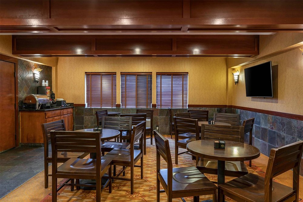 Lloyd Hotel Astoria Bayfront, Ascend Hotel Collection, room with private jacuzzi, photo 8