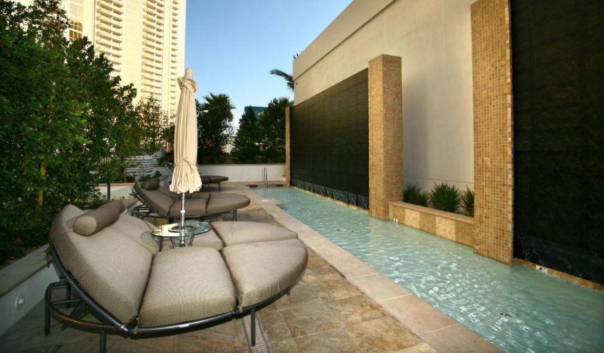 Luxury Suites International At The Signature, room with private jacuzzi, photo 8