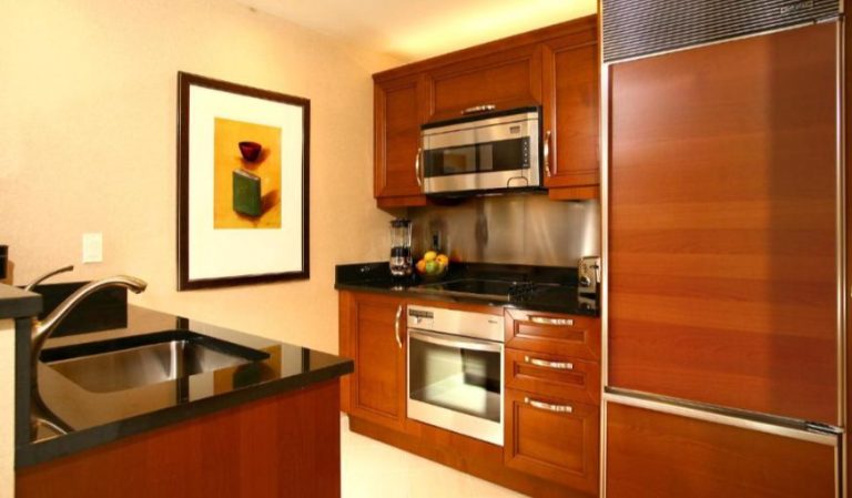 Luxury Suites International At The Signature