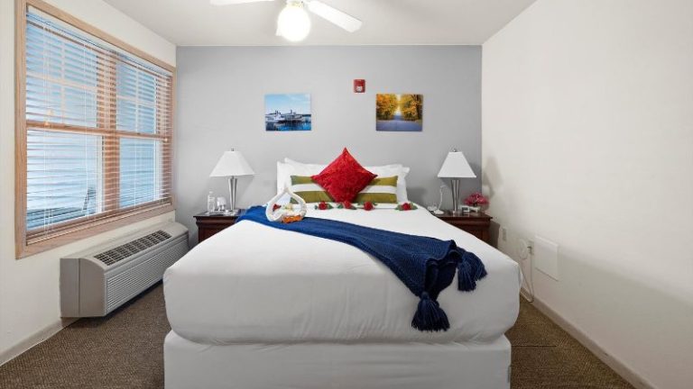 Mill Creek Hotel