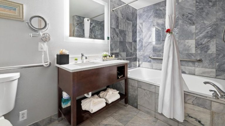 Mill Creek Hotel